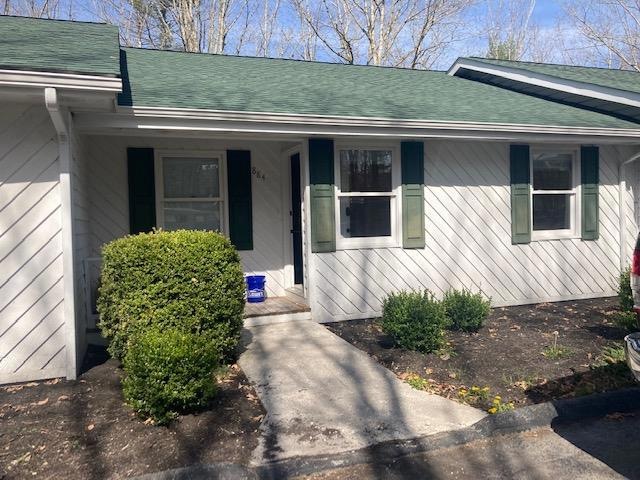 884 Club Cir, Daniels, WV 25832 - photo 1