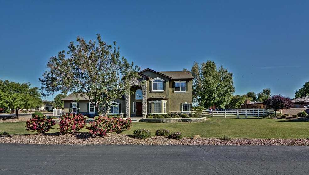 18954 W Elm St, Litchfield Park, AZ 85340 - photo 1