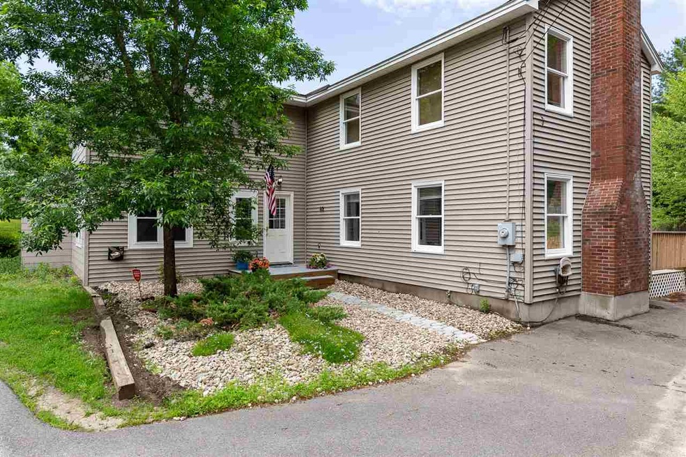 82 Tinker Rd, MerriMacK, NH 03054 - photo 1