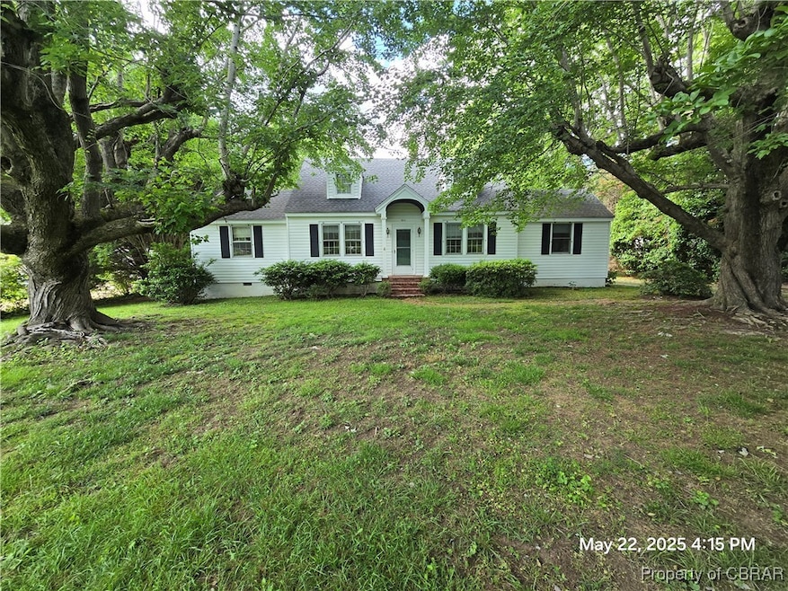 300 Irvington Rd, Kilmarnock, VA 22482 - photo 1