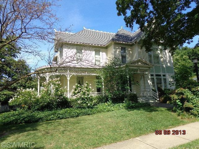 303 N Marshall Ave, Marshall, MI 49068 - photo 1