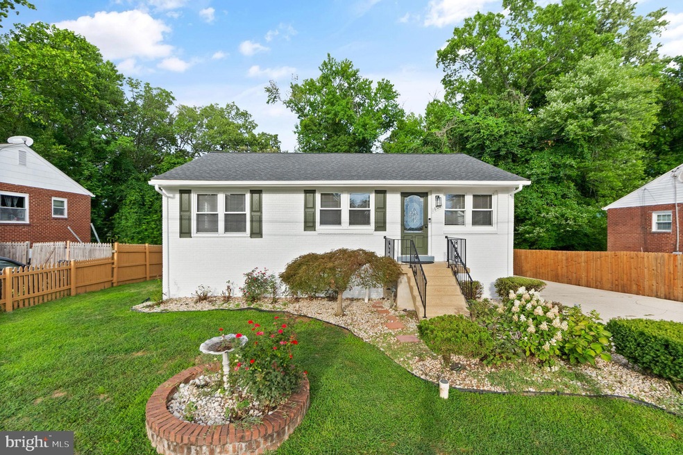 16021 Crest Dr, Woodbridge, VA 22191 - photo 1