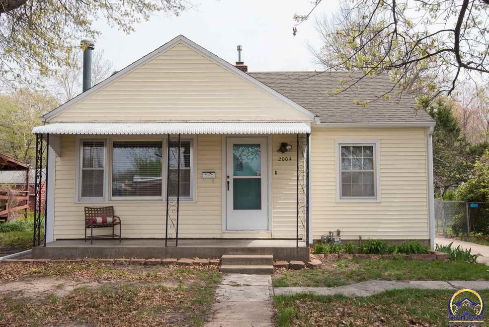 2004 SW Atwood Ave, Topeka, KS 66604 - photo 1