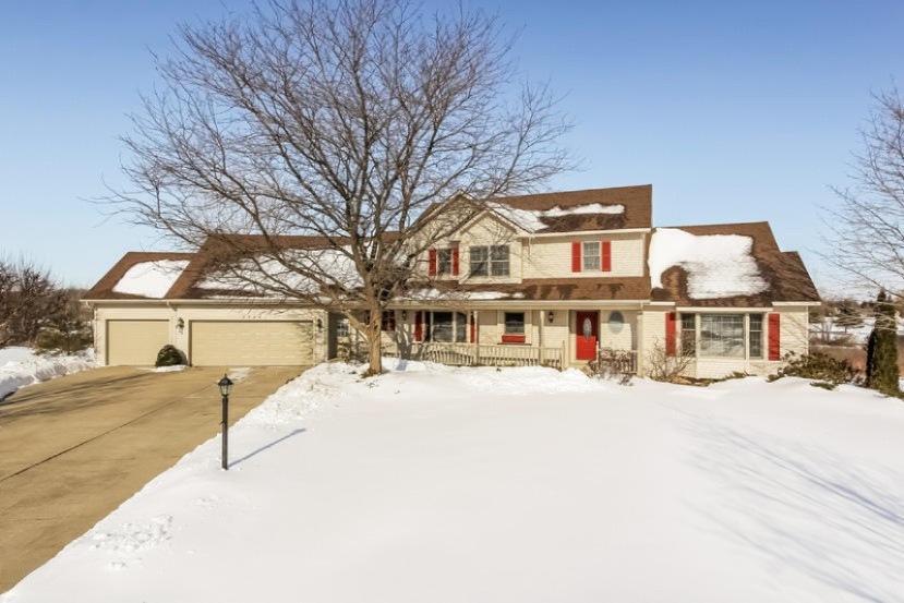 002-Front_View-1475960-mls.jpg
