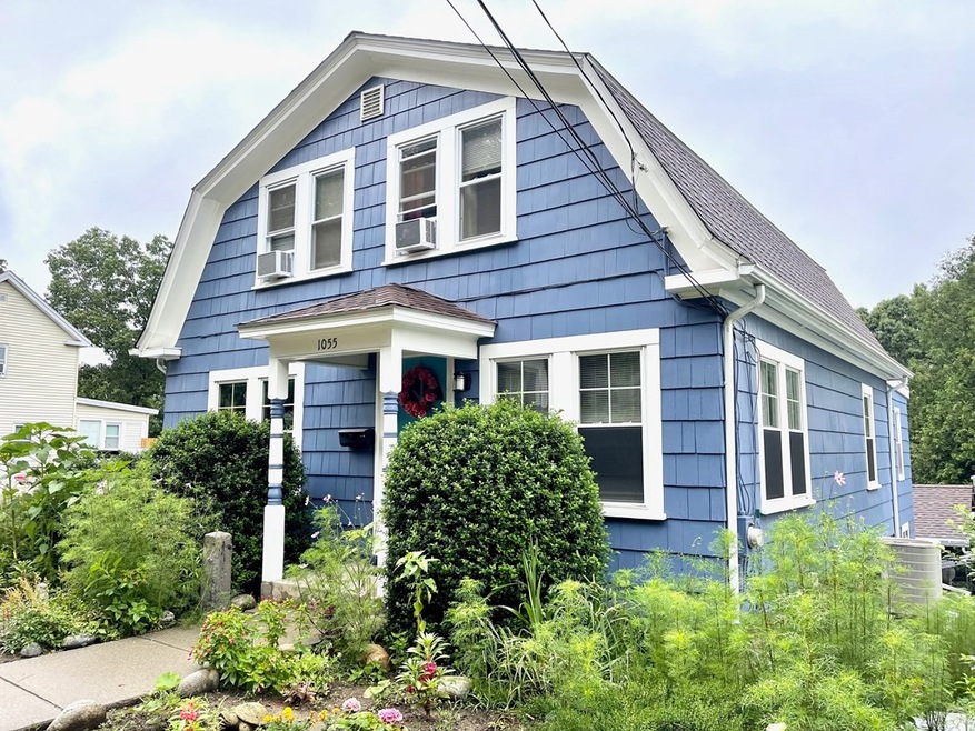 1055 Waverley St, Framingham, MA 01702 - photo 1