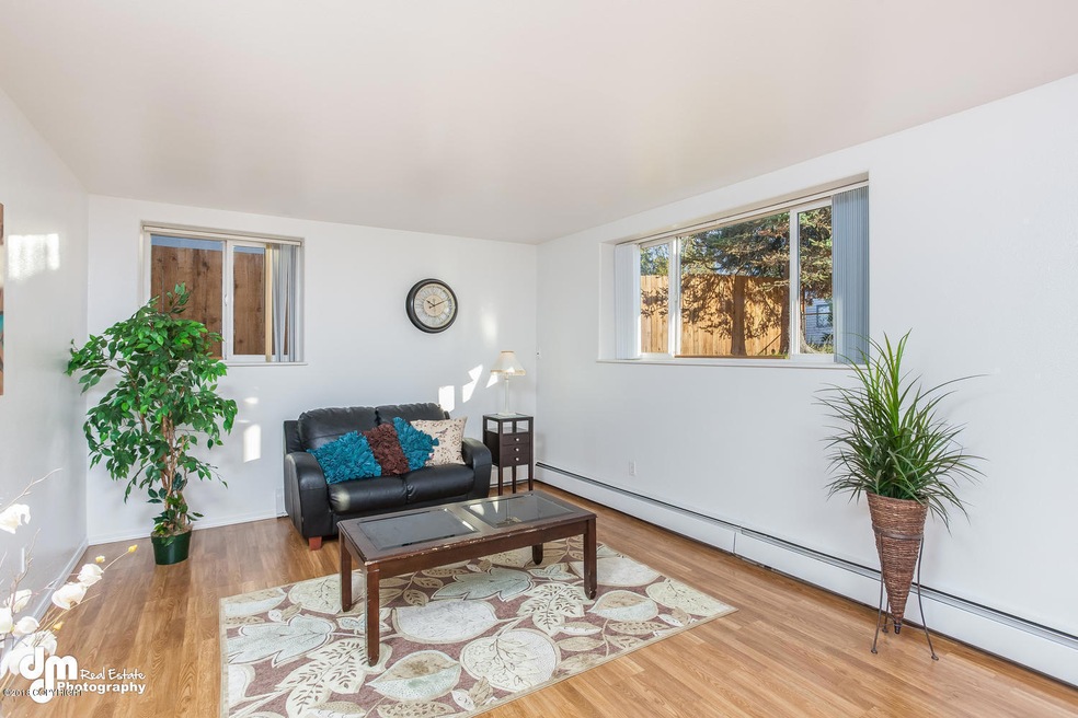 2805 W 29th Ave Anchorage AK-large-010-9