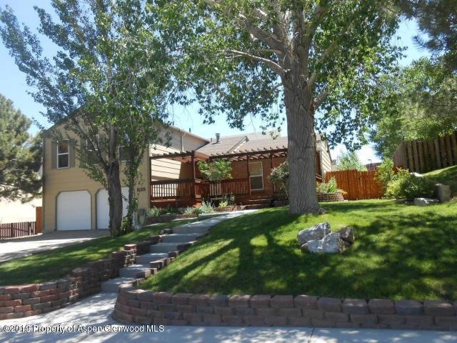 835 Villa View Dr, Craig, CO 81625 - photo 1