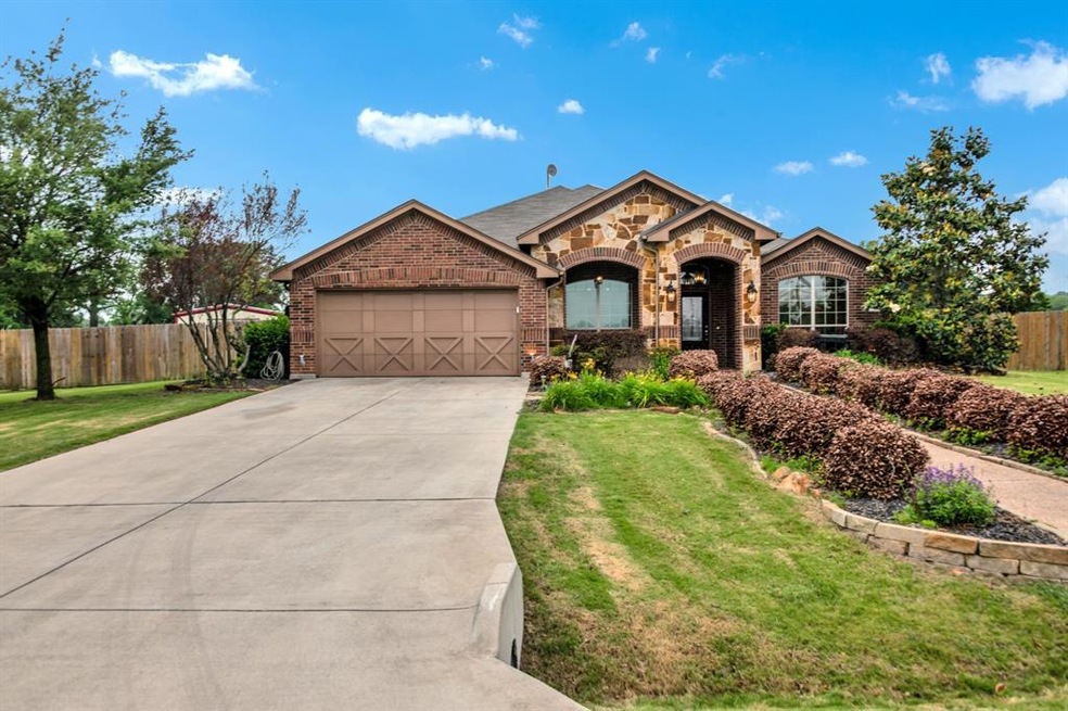 100 Creekwood Ranch Rd, Azle, TX 76020 - photo 1