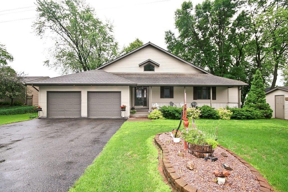 Located on Collinwood Lake.