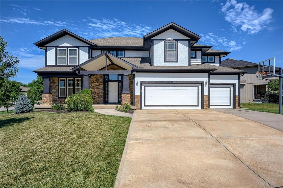 6040 Hilltop Dr, Shawnee, KS 66226 - photo 1