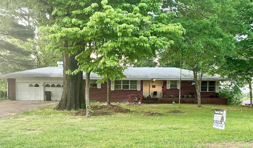 1011 SE Adams St, Idabel, OK 74745 - photo 1