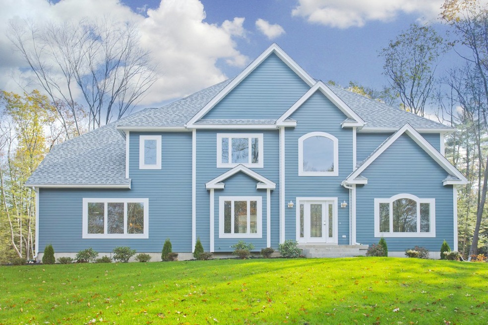 125 Lindenridge Rd, Amherst, MA 01002 - photo 1