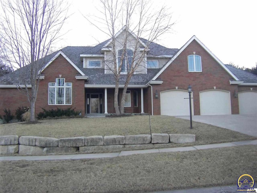 5613 SW 38th St, Topeka, KS 66610 - photo 1