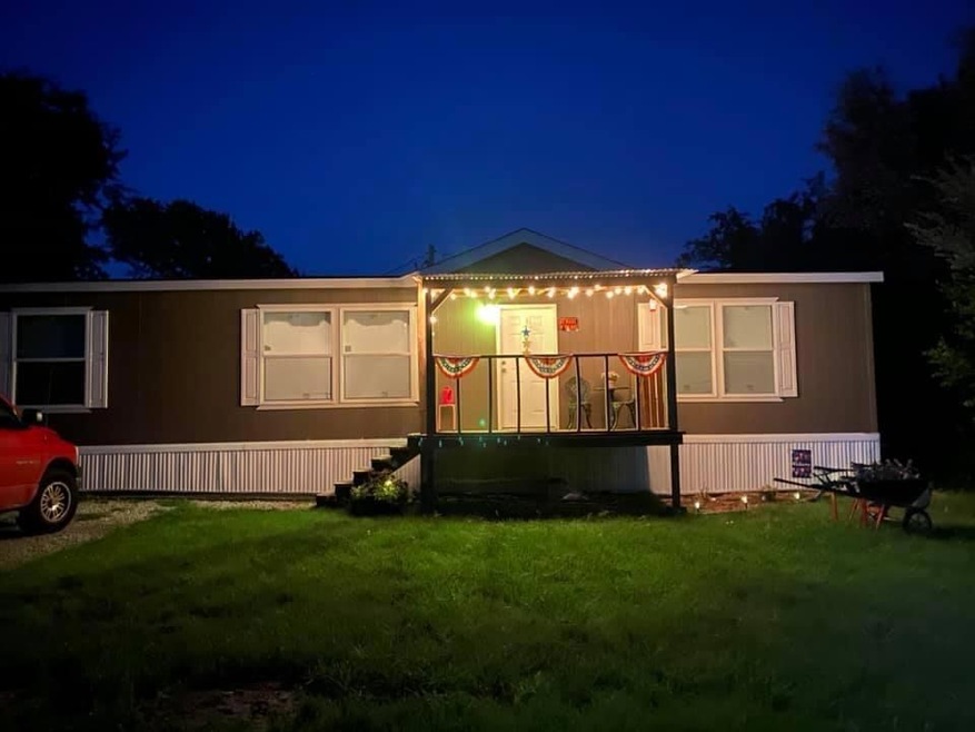 860 E Aquarius Ct, Granbury, TX 76049 - photo 1