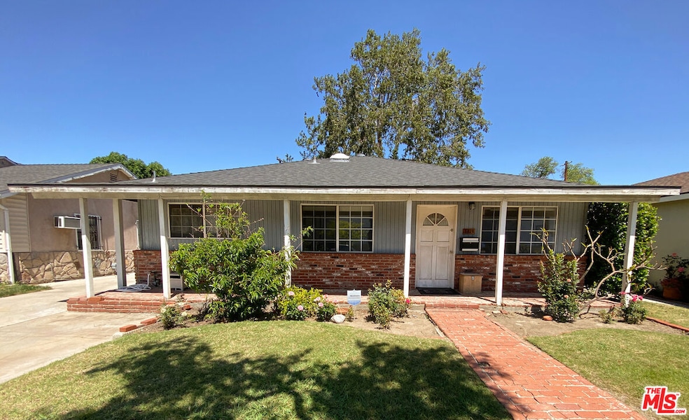 Sold $733,600 • Co-Listing Agent