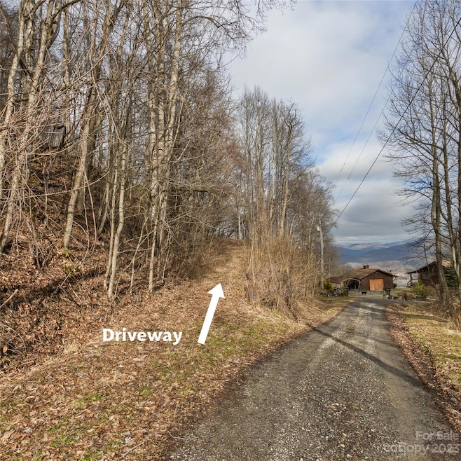 3 Michael Dr unit 3, Waynesville, NC 28785 - photo 1