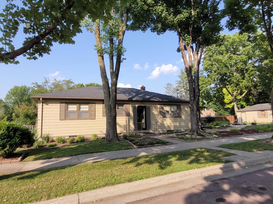 1703 N 2nd St, Mankato, MN 56001 - photo 1