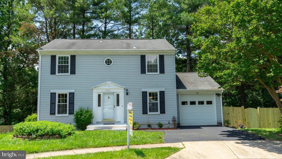 5806 Silchester St, Burke, VA 22015 - photo 1
