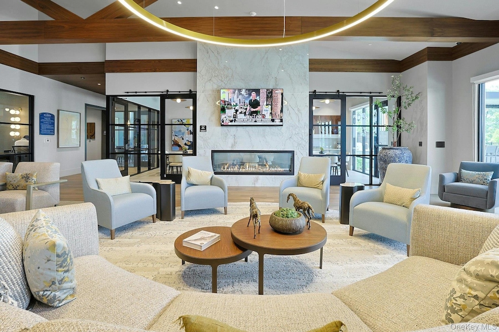 4107 Lucy Ct unit 4107, Pearl River, NY 10965 - photo 1