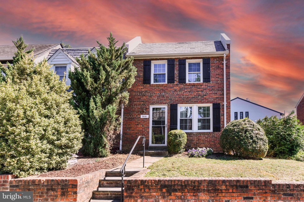 2051 N Brandywine St, Arlington, VA 22207 - photo 1