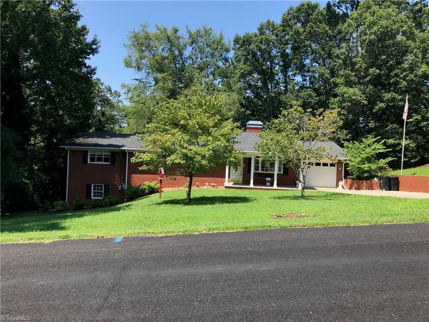 2024 Brook Dr, Asheboro, NC 27205 - photo 1