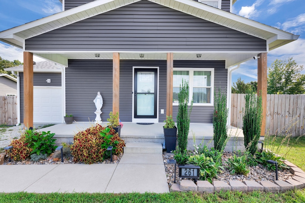 Under Contract $299,900