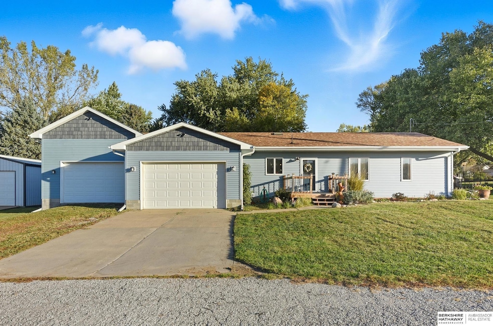 305 E 1st St, Malvern, IA 51551 - photo 1