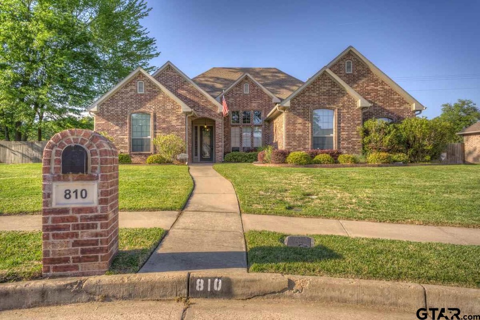 810 Marquette Ln, Tyler, TX 75703 - photo 1