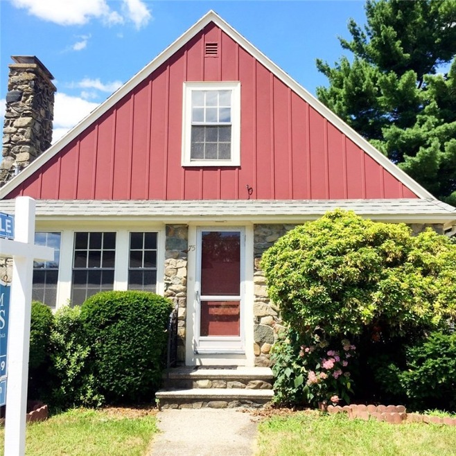 75 Edgemere Rd, Pawtucket, RI 02861 - photo 1