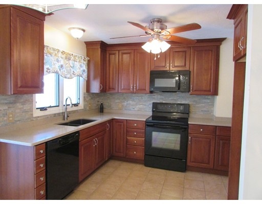 24 Litchfield Pines Dr unit 24, Leominster, MA 01453 - photo 1