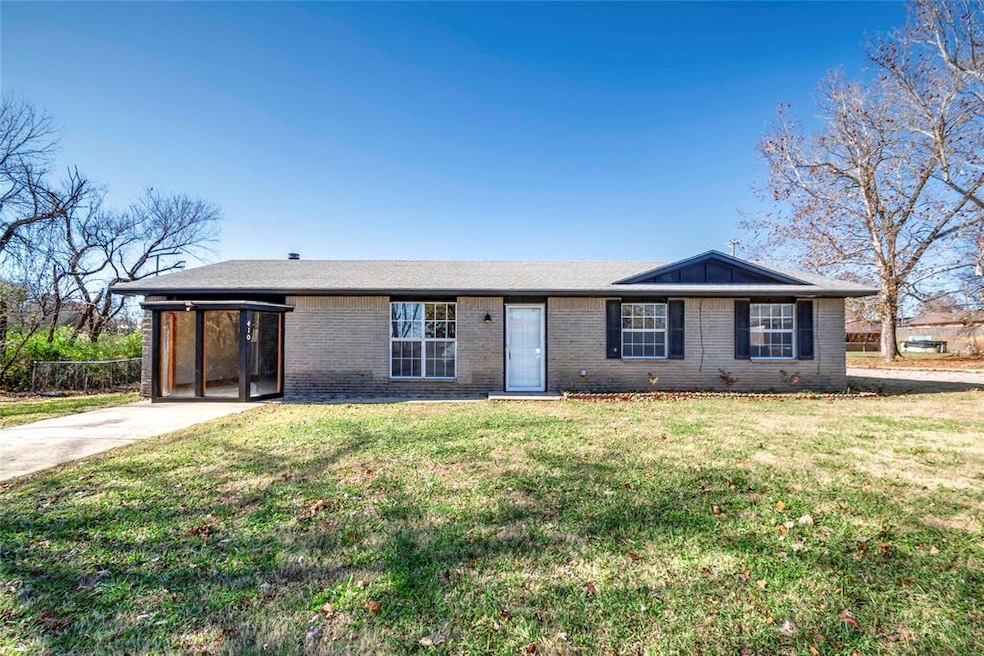 410 N Flanagan Ave, Stroud, OK 74079 - photo 1