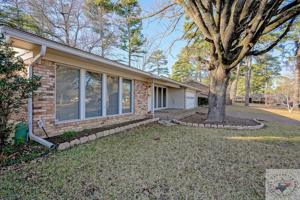 3719 Holloway Dr, Texarkana, TX 75503 - photo 1