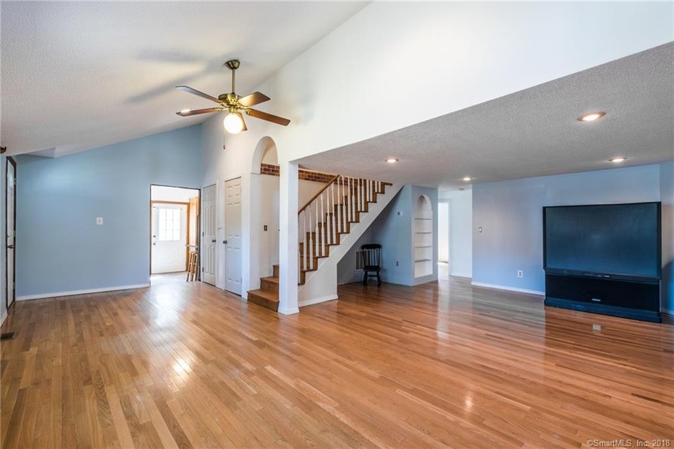 35 Buena Vista Dr, Unionville, CT 06085 - photo 1