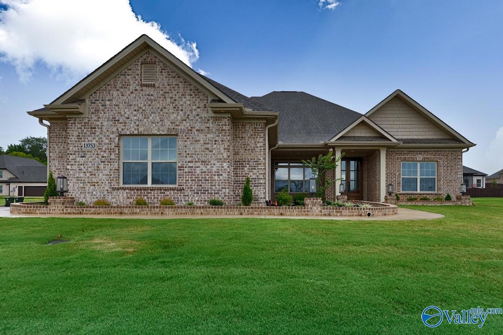 Sold $634,956 • Co-Listing Agent