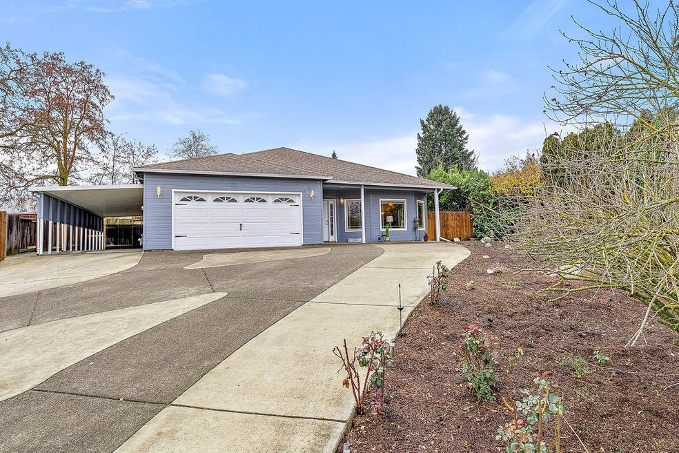 3072 E McAndrews Rd, Medford, OR 97504 - photo 1