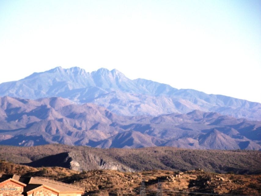 Four Peaks to East