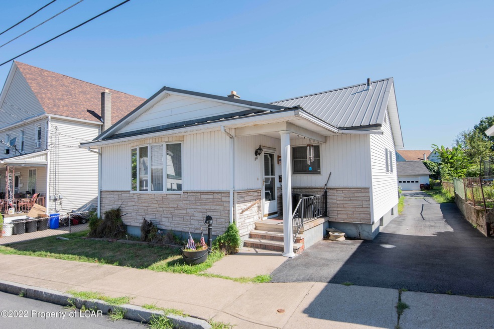 24 Mitchell St, Parsons, PA 18705 - photo 1