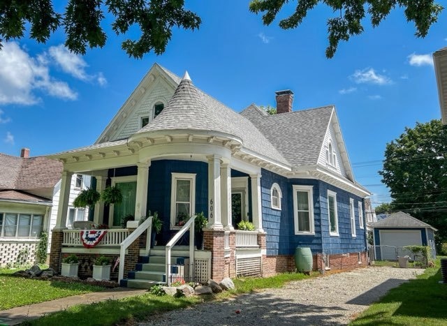 606 N Center St, Clinton, IL 61727 - photo 1