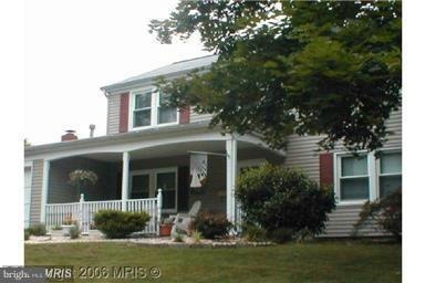 12215 Rolling Hill Ln, Bowie, MD 20715 - photo 1