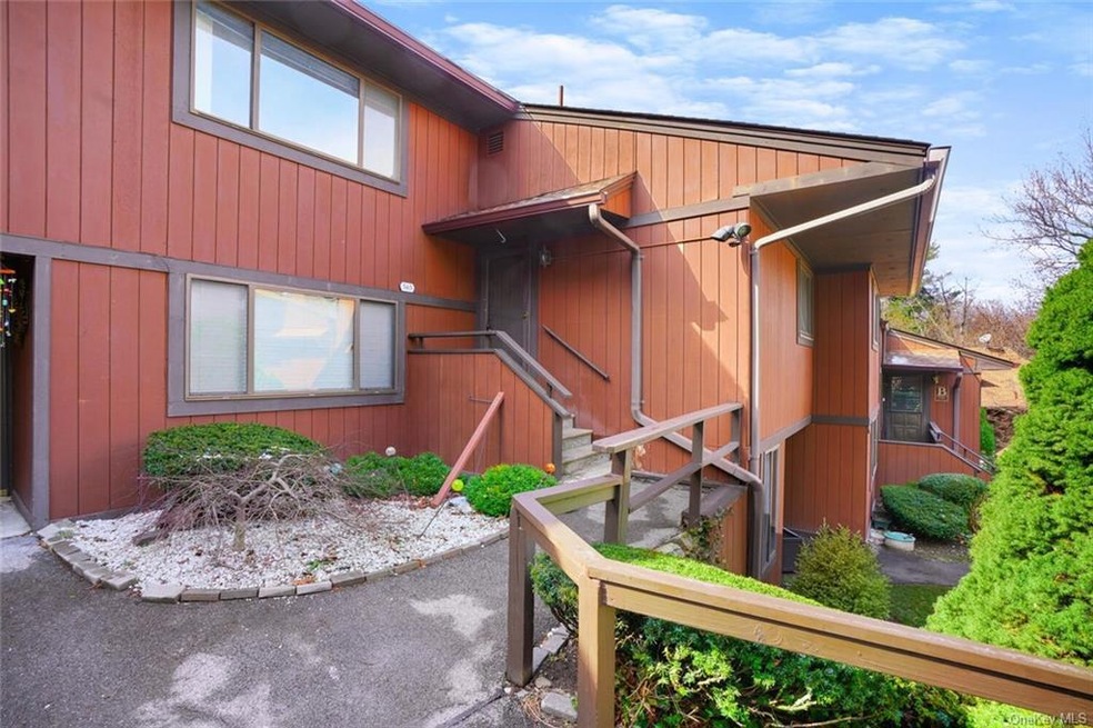 565 Martling Ave, Tarrytown, NY 10591 - photo 1