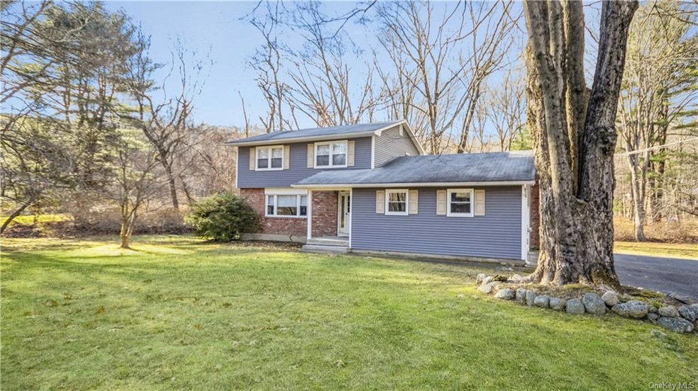 17 Woods Rd, Cold Spring, NY 10516 - photo 1