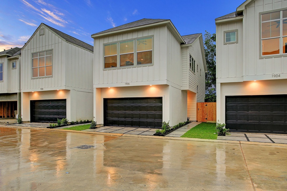 2326 Warhol Way, Houston, TX 77091 - photo 1