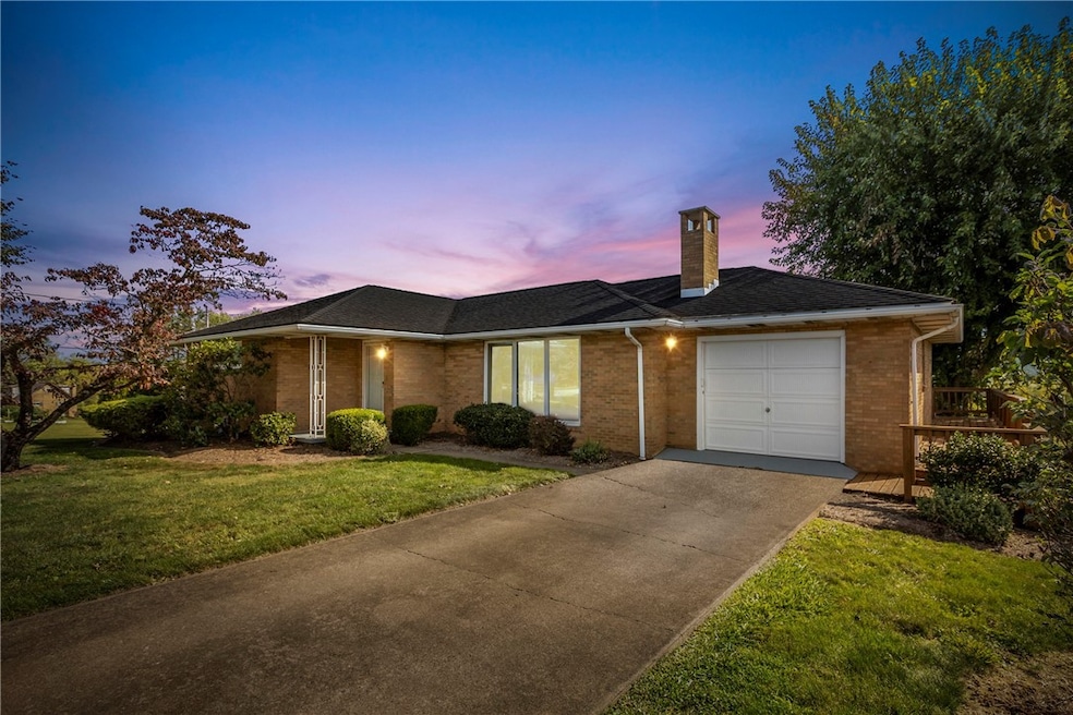 113 Franklin Dr, New Derry, PA 15671 - photo 1