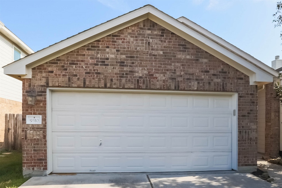 9310 Vander Rock Dr, Houston, TX 77095 - photo 1
