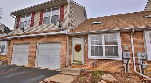 2745 Victoria Ln, Easton, PA 18045 - photo 1