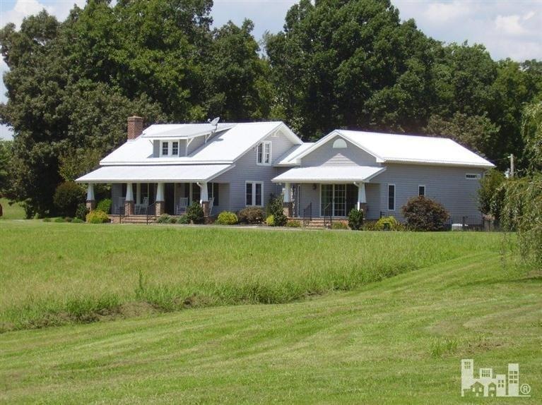 607 Pisgah Ridge Cir, Hiddenite, NC 28636 - photo 1