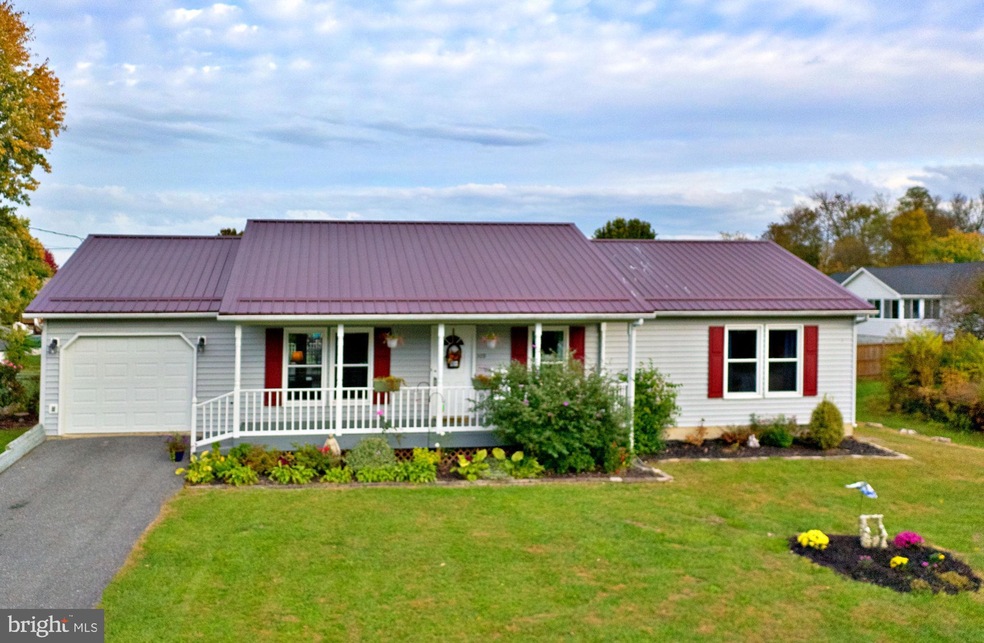 509 Upshur Dr, Inwood, WV 25428 - photo 1