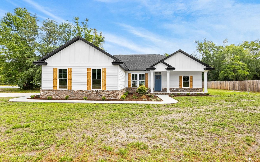 125 NW Geranium Ct, Lake City, FL 32055 - photo 1