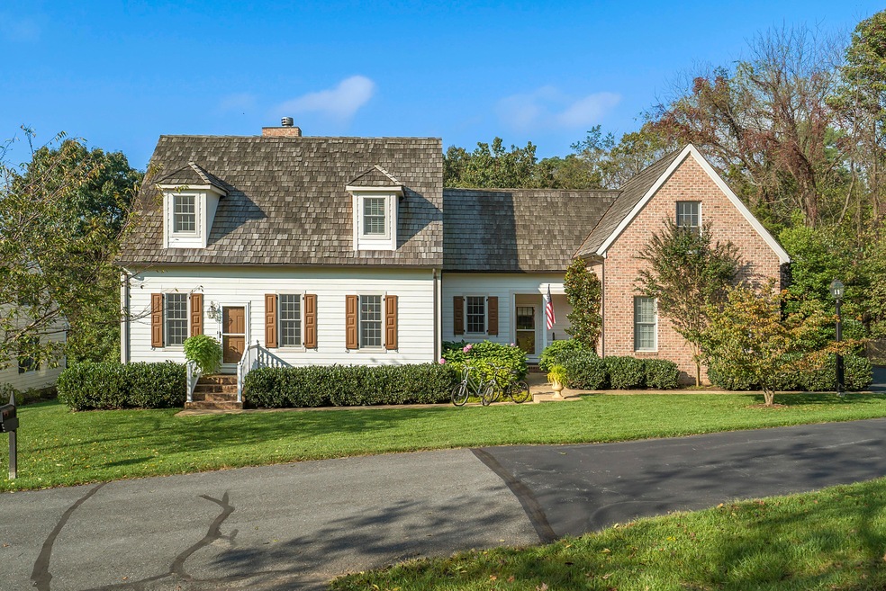 304 Carriage Dr, Staunton, VA 24401 - photo 1