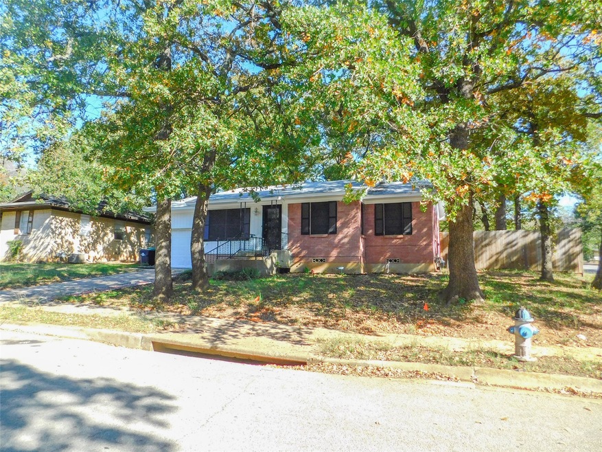 2119 Mercedes Rd, Denton, TX 76205 - photo 1